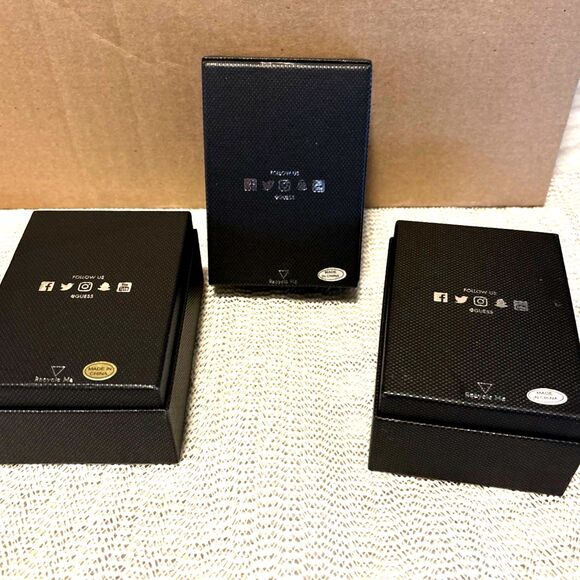 Lot of 3 GUESS Empty Boxes - Picture 3 of 3